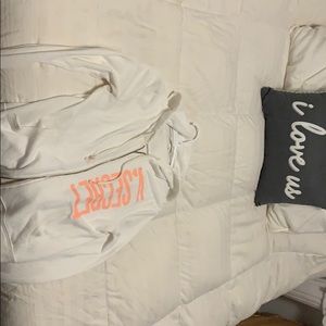 Zip up